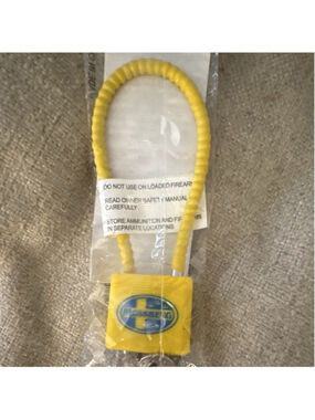 Mossberg R10SC3 Yellow Steel Cable Lock Security Cable for Guns with 2 Keys